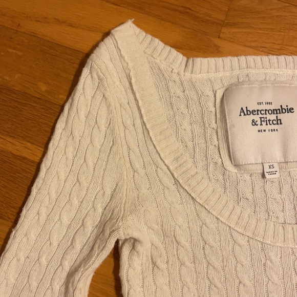 Abercrombie Vintage Cable Knit Ivory Sweater - Picture 5 of 7